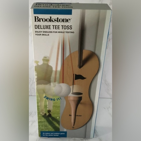 Brookstone Deluxe Tee Toss Swing Golf Ball Golfer Gift golfing Fun NIB NWT - Picture 2 of 3